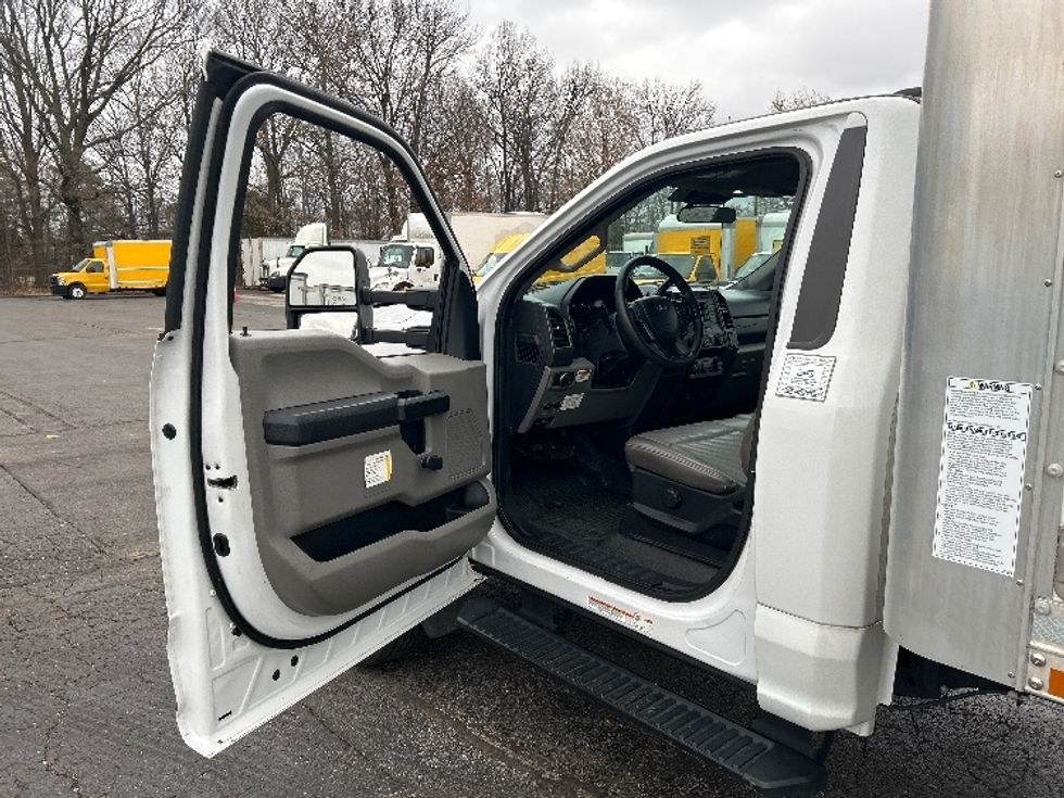 Medium Duty Box Truck-Light and Medium Duty Trucks-Ford-2020-F450-Memphis-TN-75,709\n\t\tmiles-$ 36,750 - Image 16