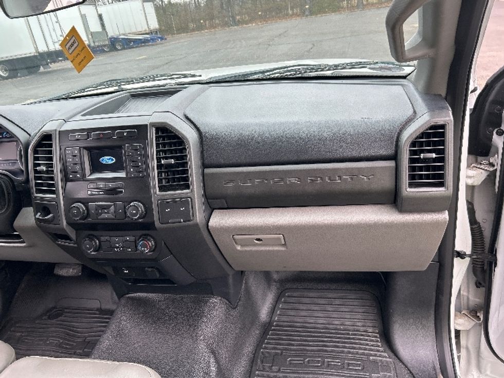 Medium Duty Box Truck-Light and Medium Duty Trucks-Ford-2020-F450-Memphis-TN-75,709\n\t\tmiles-$ 36,750 - Image 21