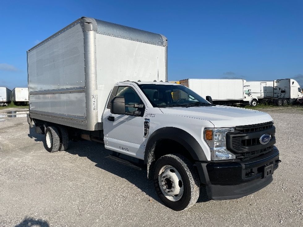 Medium Duty Box Truck-Light and Medium Duty Trucks-Ford-2020-F450-Moberly-MO-88,787\n\t\tmiles-$ 45,000 - Image 1