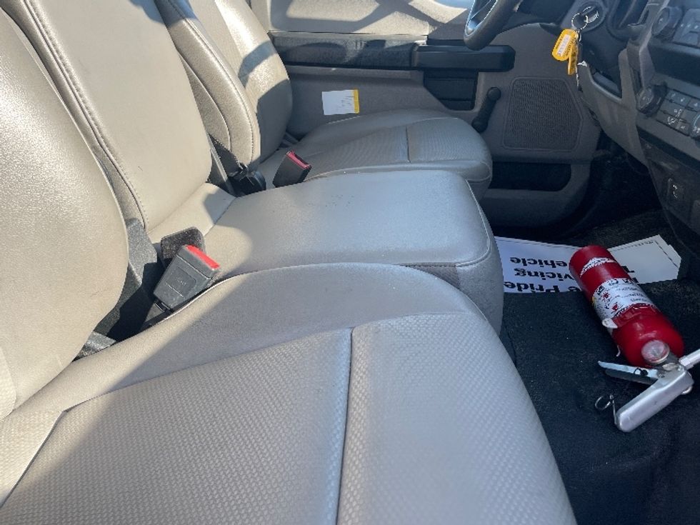 Medium Duty Box Truck-Light and Medium Duty Trucks-Ford-2020-F450-Moberly-MO-88,787\n\t\tmiles-$ 45,000 - Image 22