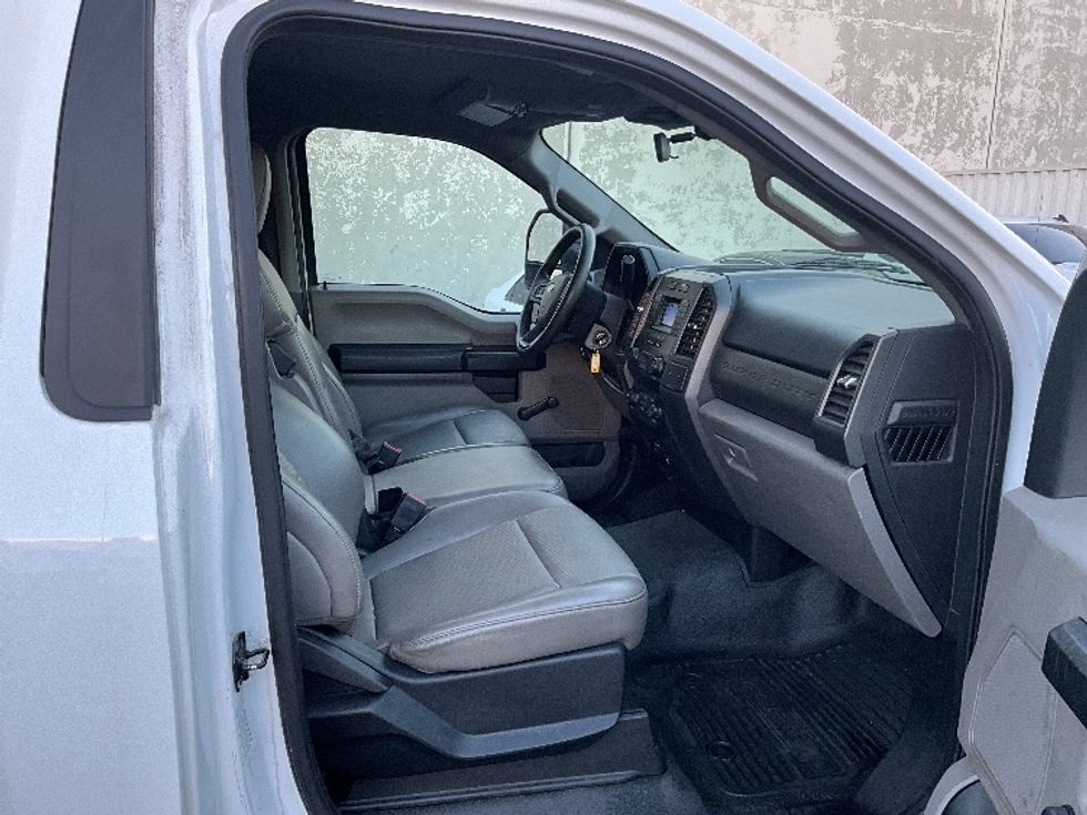 Medium Duty Box Truck-Light and Medium Duty Trucks-Ford-2020-F450-Torrance-CA-70,826\n\t\tmiles-$ 37,750 - Image 22