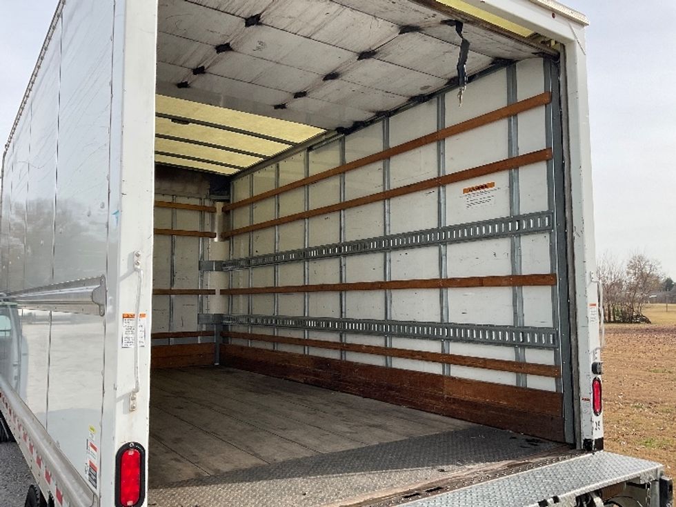 Medium Duty Box Truck-Light and Medium Duty Trucks-Ford-2020-F450-Tulsa-OK-79,410\n\t\tmiles-$ 35,750 - Image 12