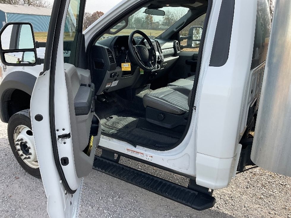 Medium Duty Box Truck-Light and Medium Duty Trucks-Ford-2020-F450-Tulsa-OK-79,410\n\t\tmiles-$ 35,750 - Image 16