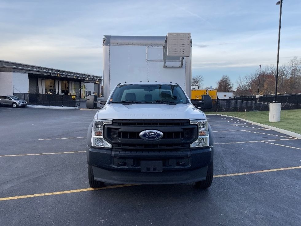 Medium Duty Box Truck-Light and Medium Duty Trucks-Ford-2020-F550-Akron-OH-139,847\n\t\tmiles-$ 25,000 - Image 2