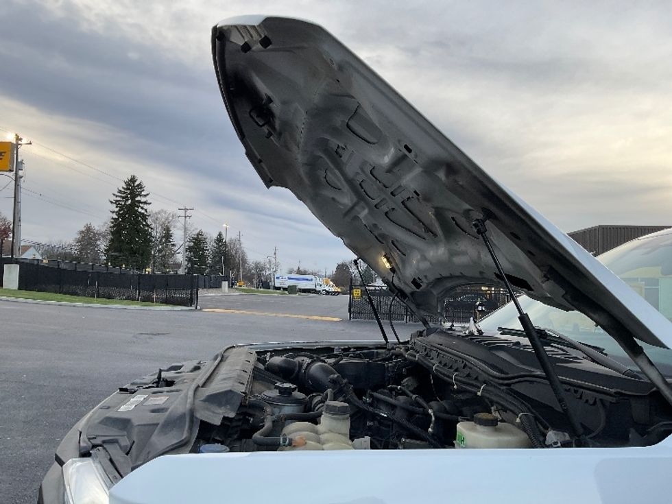 Medium Duty Box Truck-Light and Medium Duty Trucks-Ford-2020-F550-Akron-OH-139,847\n\t\tmiles-$ 25,000 - Image 24