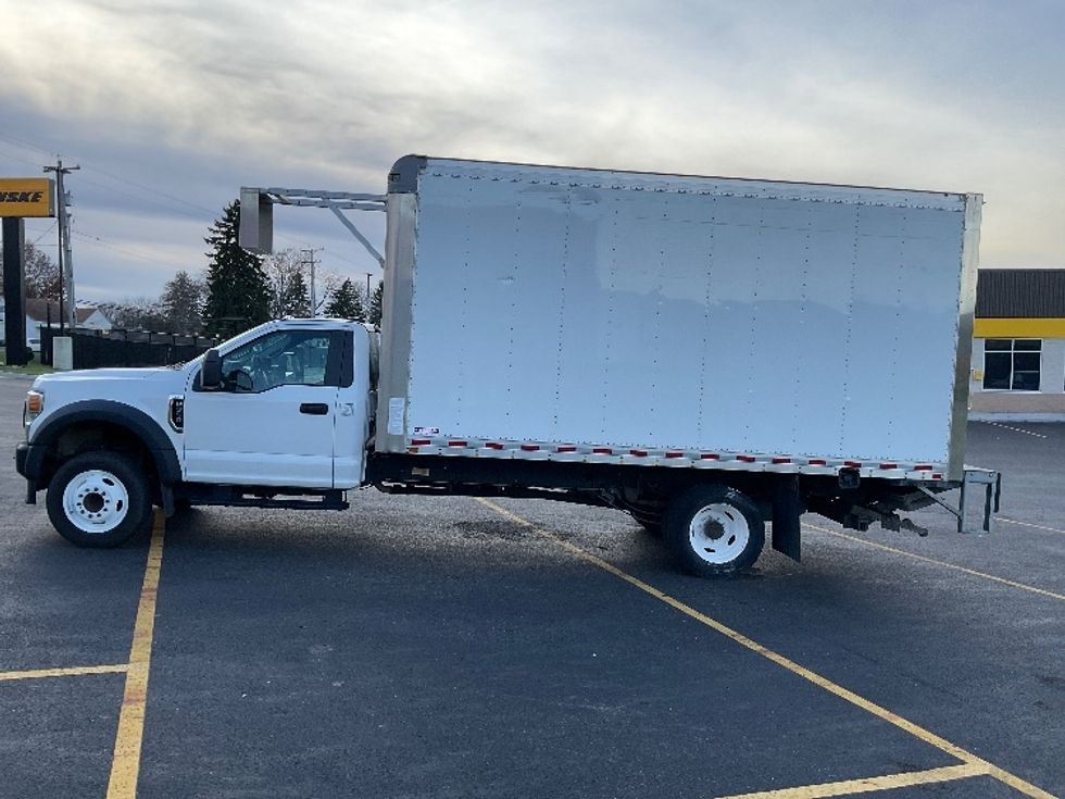 Medium Duty Box Truck-Light and Medium Duty Trucks-Ford-2020-F550-Akron-OH-139,847\n\t\tmiles-$ 25,000 - Image 4