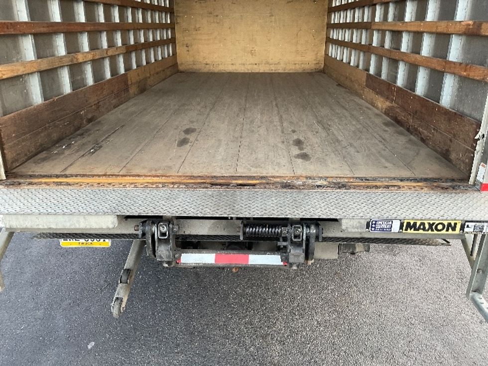 Medium Duty Box Truck-Light and Medium Duty Trucks-Ford-2020-F550-Akron-OH-139,847\n\t\tmiles-$ 25,000 - Image 9