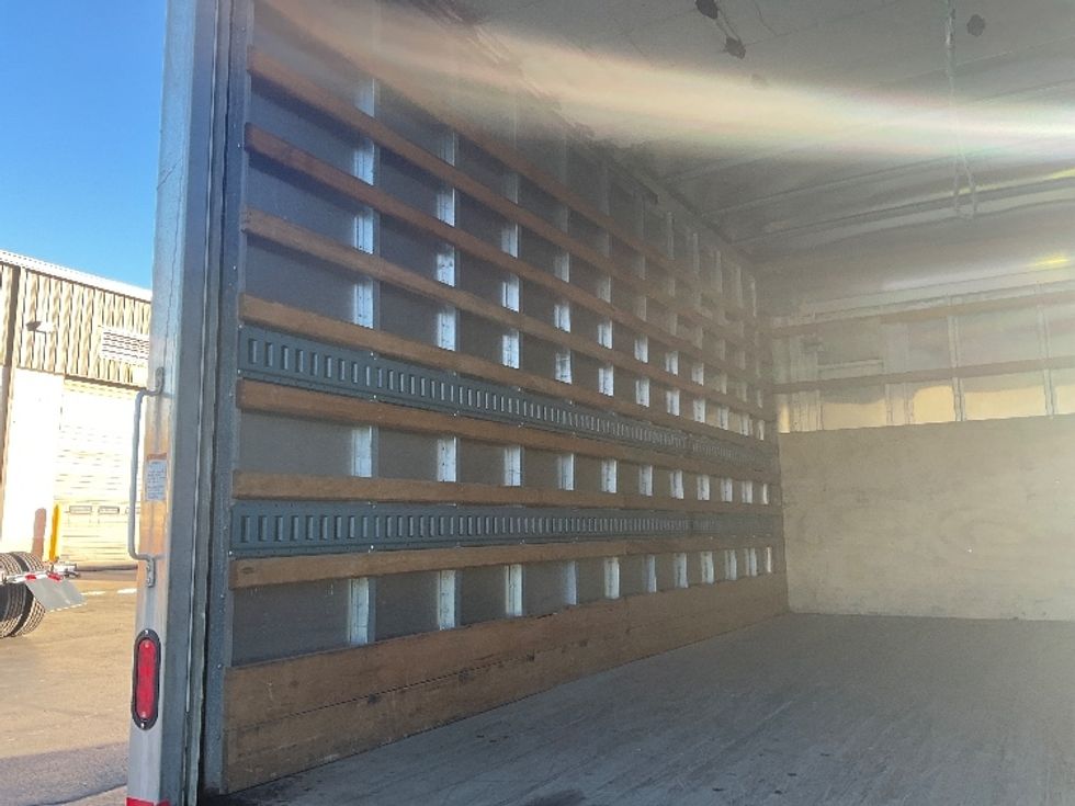 Medium Duty Box Truck-Light and Medium Duty Trucks-Ford-2020-F550-Akron-OH-89,930\n\t\tmiles-$ 33,000 - Image 11