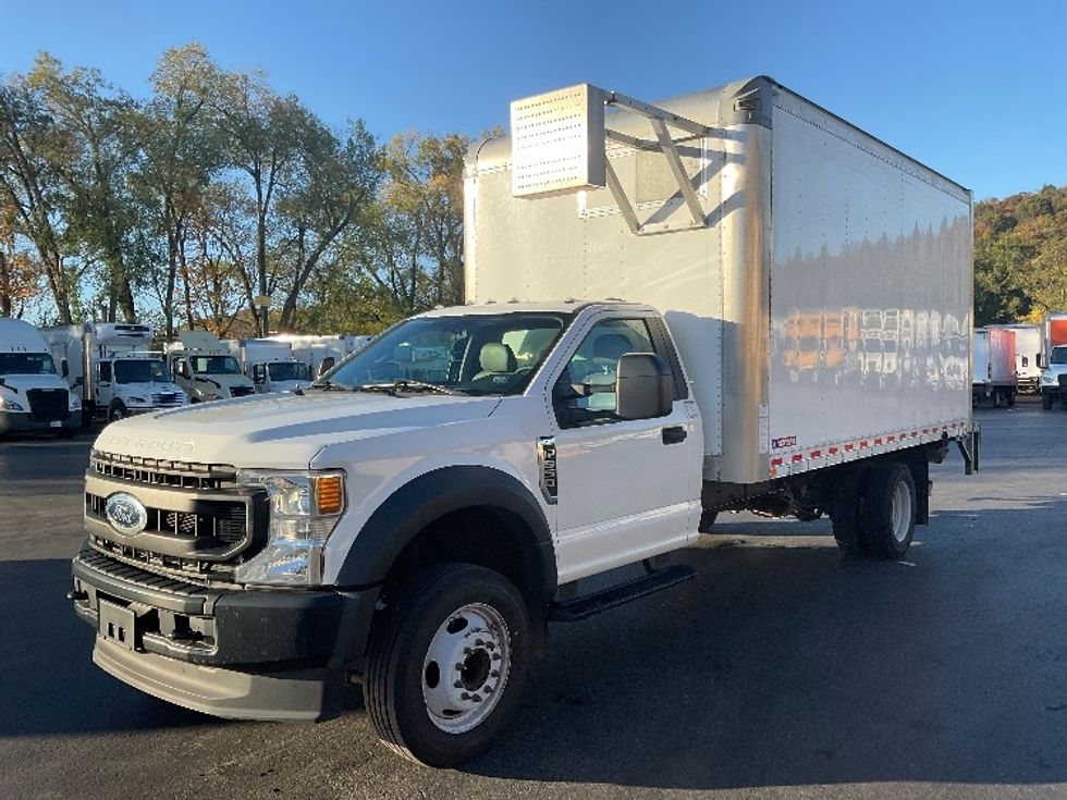 Medium Duty Box Truck-Light and Medium Duty Trucks-Ford-2020-F550-Akron-OH-89,930\n\t\tmiles-$ 33,000 - Image 3