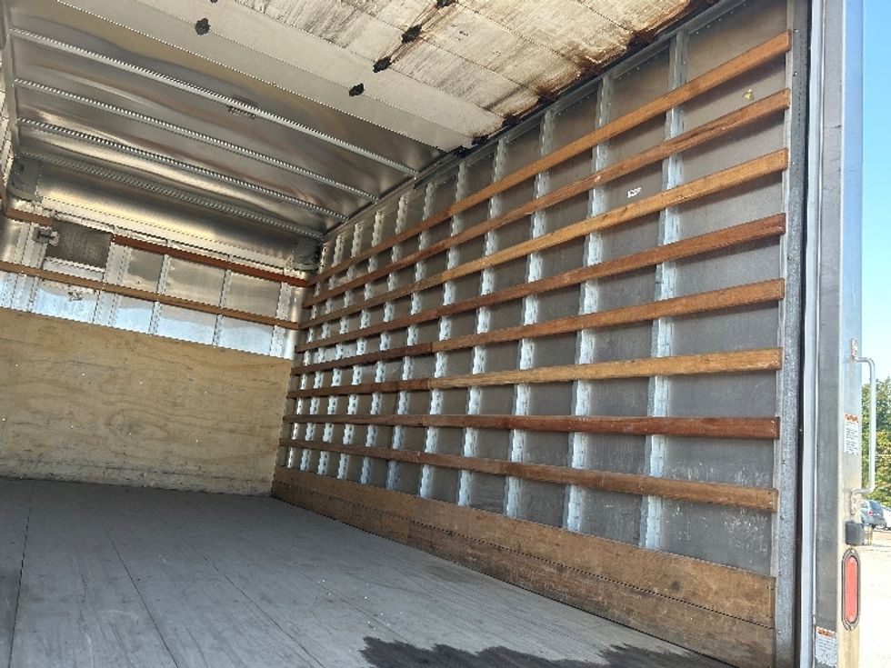 Medium Duty Box Truck-Light and Medium Duty Trucks-Ford-2020-F550-Middlefield-OH-138,097\n\t\tmiles-$ 28,000 - Image 11