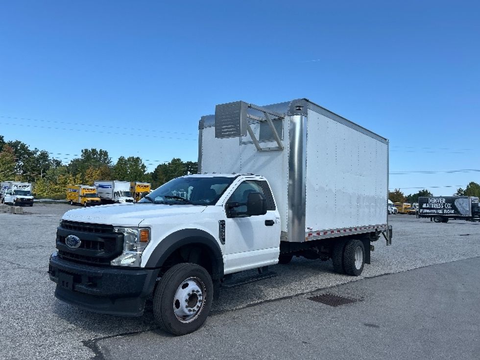 Medium Duty Box Truck-Light and Medium Duty Trucks-Ford-2020-F550-Middlefield-OH-138,097\n\t\tmiles-$ 28,000 - Image 2