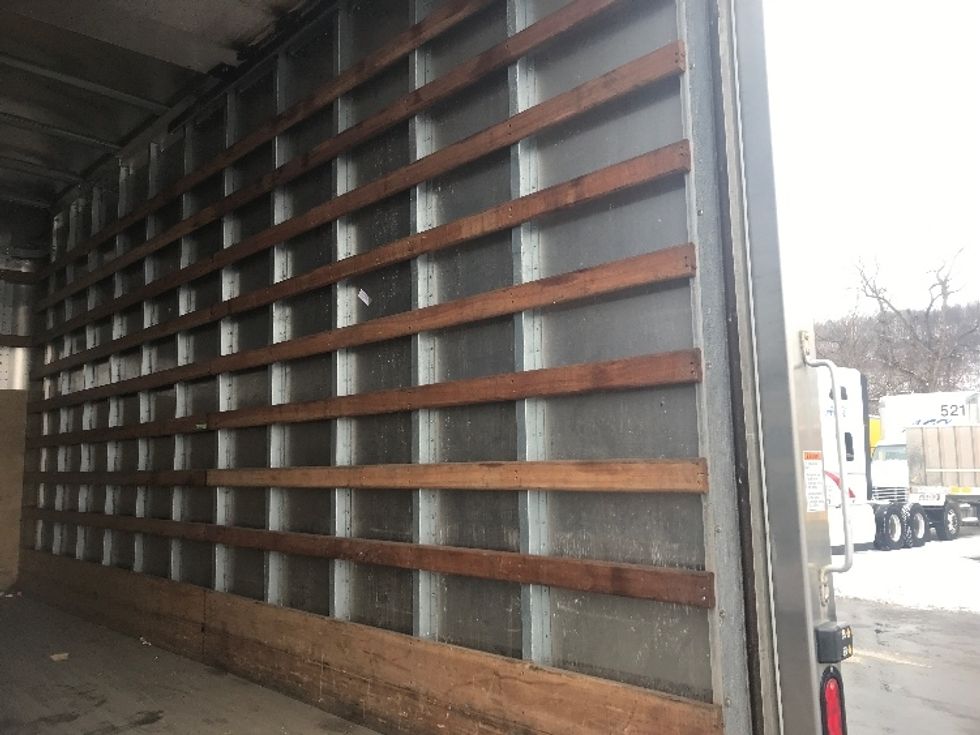 Medium Duty Box Truck-Light and Medium Duty Trucks-Ford-2020-F550-Pittsburgh-PA-127,261\n\t\tmiles-$ 31,000 - Image 12