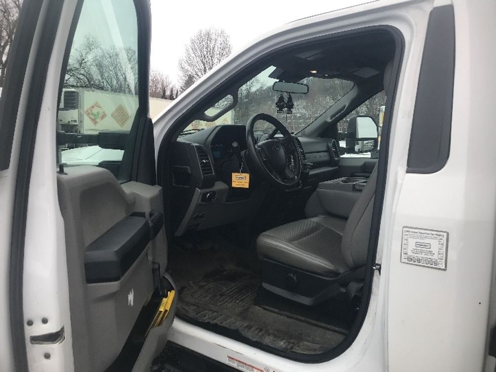 Medium Duty Box Truck-Light and Medium Duty Trucks-Ford-2020-F550-Pittsburgh-PA-127,261\n\t\tmiles-$ 31,000 - Image 16