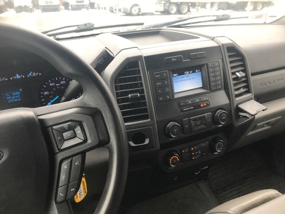 Medium Duty Box Truck-Light and Medium Duty Trucks-Ford-2020-F550-Pittsburgh-PA-127,261\n\t\tmiles-$ 31,000 - Image 18