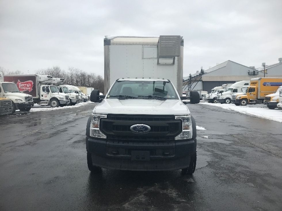 Medium Duty Box Truck-Light and Medium Duty Trucks-Ford-2020-F550-Pittsburgh-PA-127,261\n\t\tmiles-$ 31,000 - Image 2