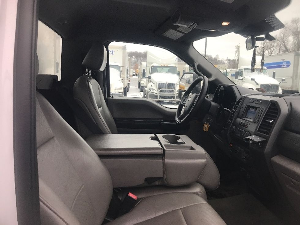 Medium Duty Box Truck-Light and Medium Duty Trucks-Ford-2020-F550-Pittsburgh-PA-127,261\n\t\tmiles-$ 31,000 - Image 22