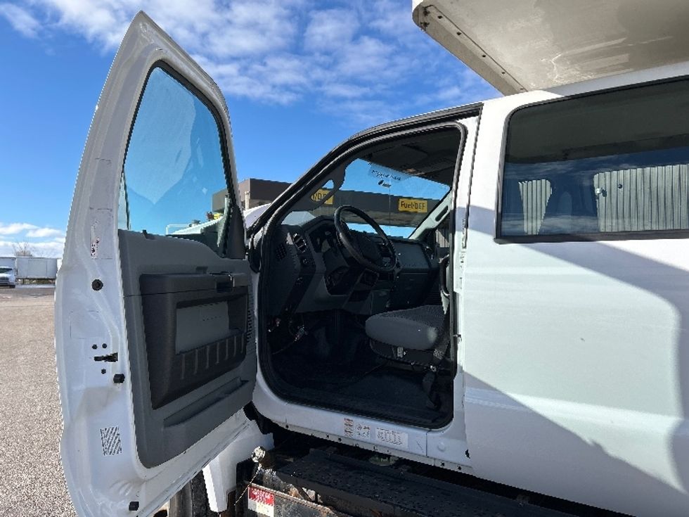 Medium Duty Box Truck-Light and Medium Duty Trucks-Ford-2020-F650-Saginaw-MI-134,226\n\t\tmiles-$ 57,750 - Image 16