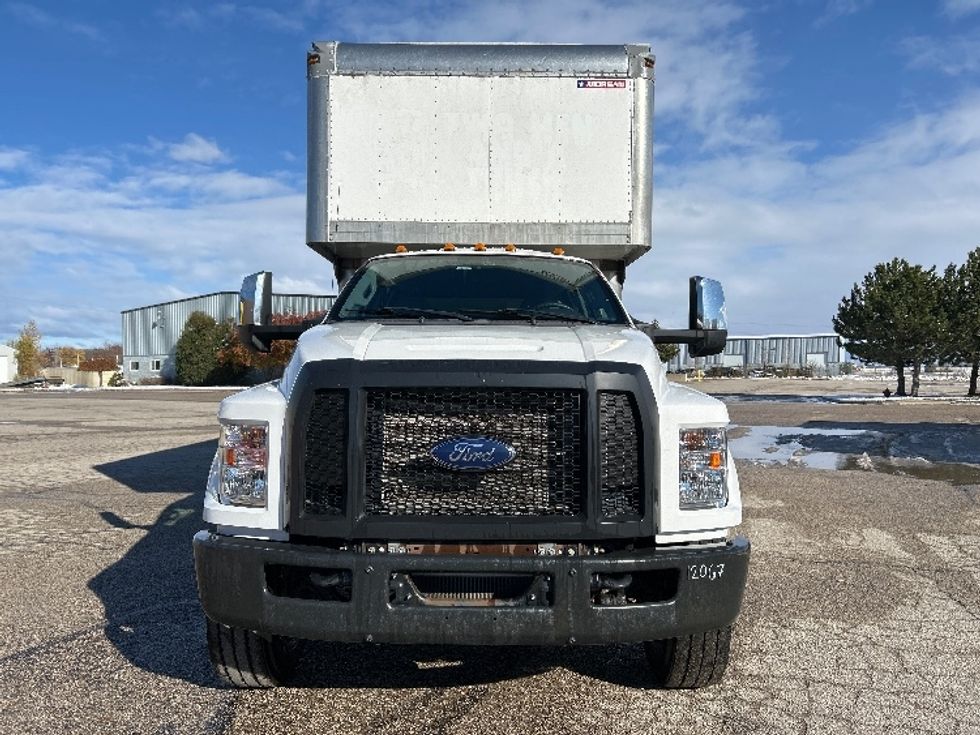 Medium Duty Box Truck-Light and Medium Duty Trucks-Ford-2020-F650-Saginaw-MI-134,226\n\t\tmiles-$ 57,750 - Image 2