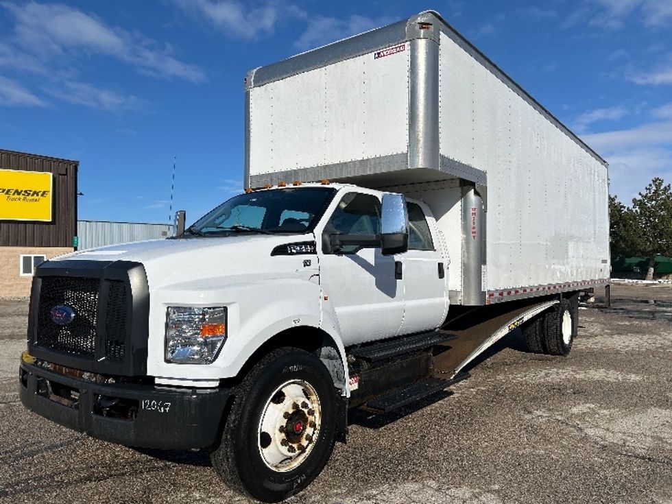 Medium Duty Box Truck-Light and Medium Duty Trucks-Ford-2020-F650-Saginaw-MI-134,226\n\t\tmiles-$ 57,750 - Image 3