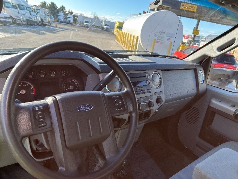 Medium Duty Box Truck-Light and Medium Duty Trucks-Ford-2020-F650-Saginaw-MI-163,440\n\t\tmiles-$ 53,750 - Image 17