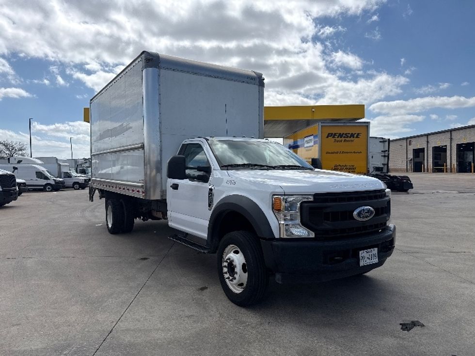 Medium Duty Box Truck-Light and Medium Duty Trucks-Ford-2021-F450-Arlington-TX-131,246\n\t\tmiles-$ 32,750 - Image 1