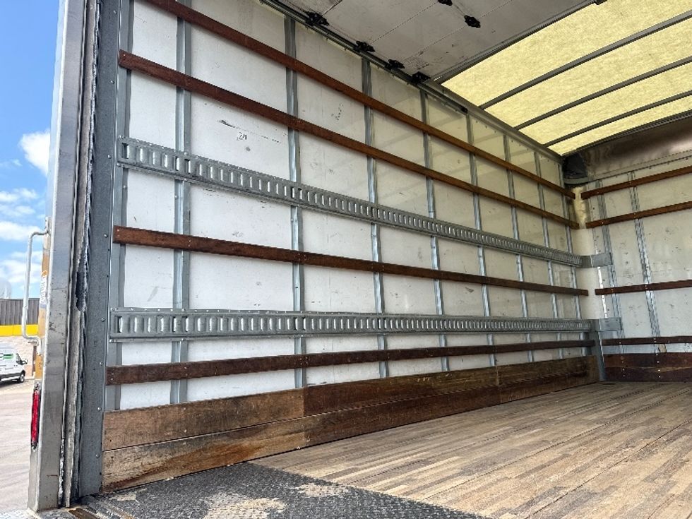 Medium Duty Box Truck-Light and Medium Duty Trucks-Ford-2021-F450-Arlington-TX-131,246\n\t\tmiles-$ 32,750 - Image 11