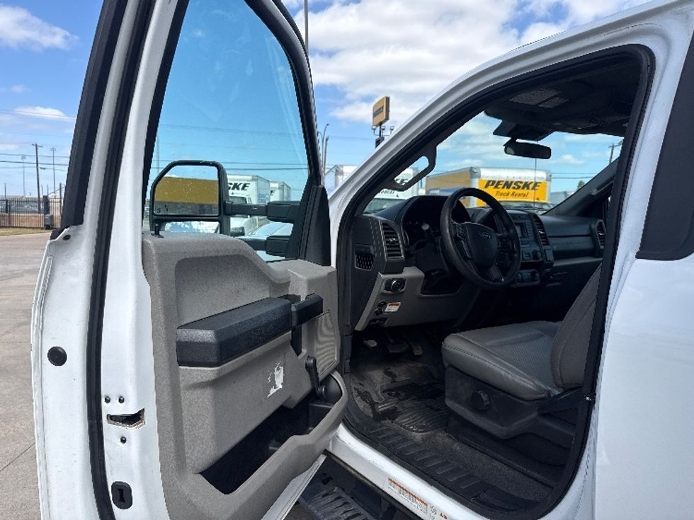Medium Duty Box Truck-Light and Medium Duty Trucks-Ford-2021-F450-Arlington-TX-131,246\n\t\tmiles-$ 32,750 - Image 16