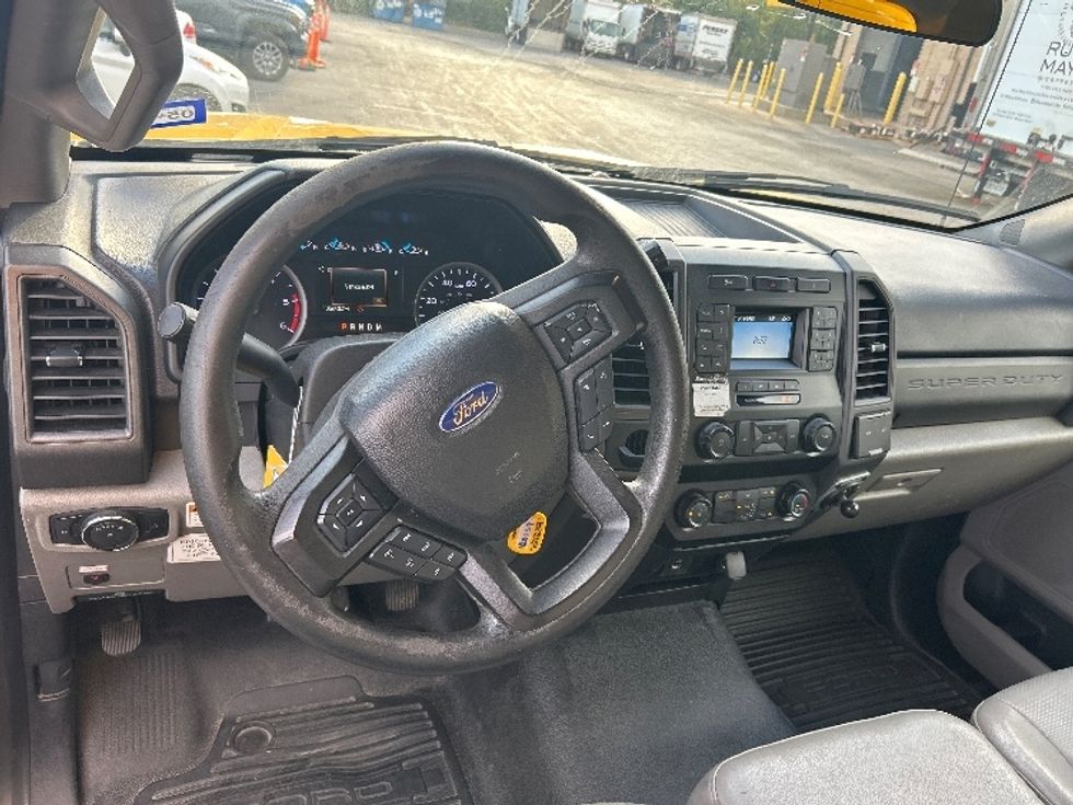 Medium Duty Box Truck-Light and Medium Duty Trucks-Ford-2021-F450-Austin-TX-105,340\n\t\tmiles-$ 34,000 - Image 18