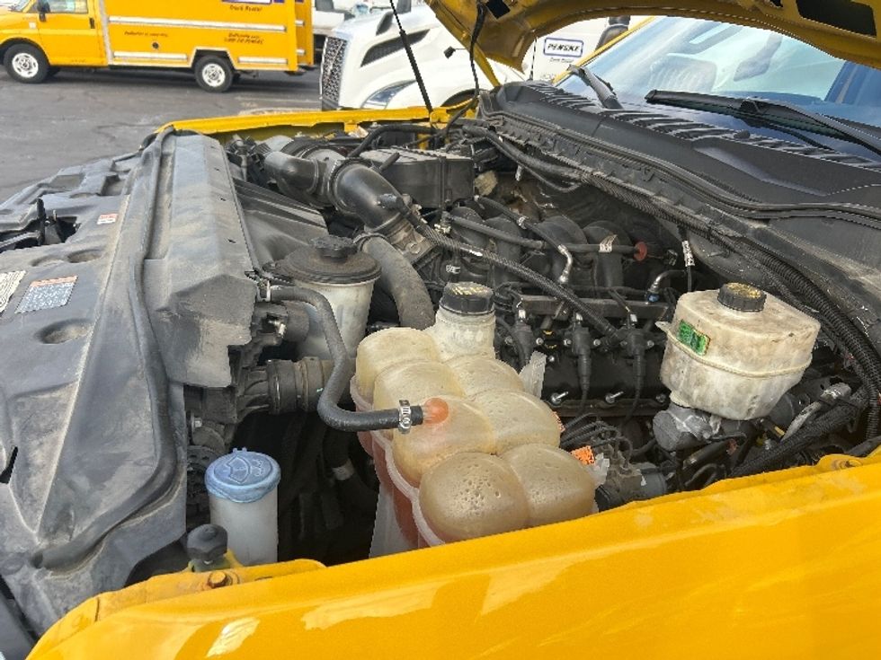 Medium Duty Box Truck-Light and Medium Duty Trucks-Ford-2021-F450-Austin-TX-105,340\n\t\tmiles-$ 34,000 - Image 24