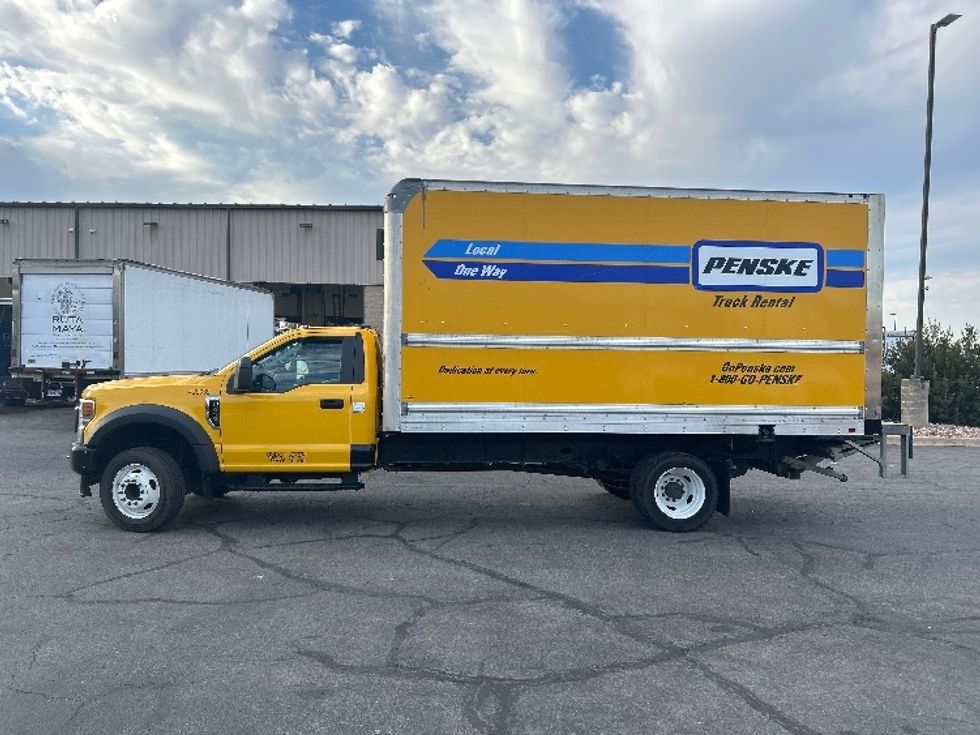 Medium Duty Box Truck-Light and Medium Duty Trucks-Ford-2021-F450-Austin-TX-105,340\n\t\tmiles-$ 34,000 - Image 4