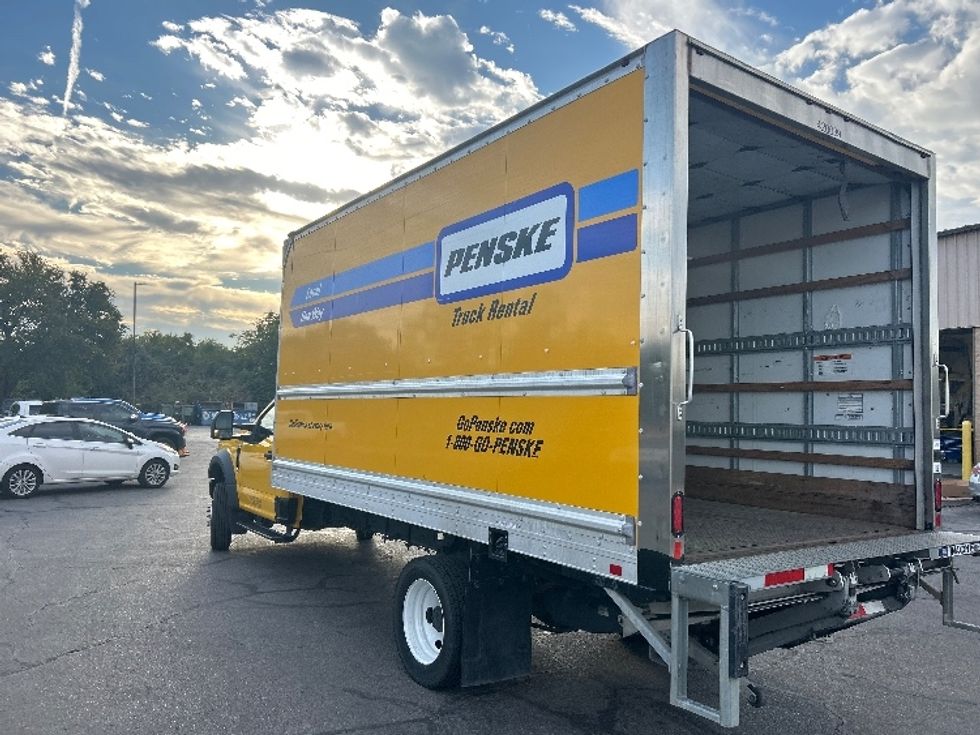 Medium Duty Box Truck-Light and Medium Duty Trucks-Ford-2021-F450-Austin-TX-105,340\n\t\tmiles-$ 34,000 - Image 6