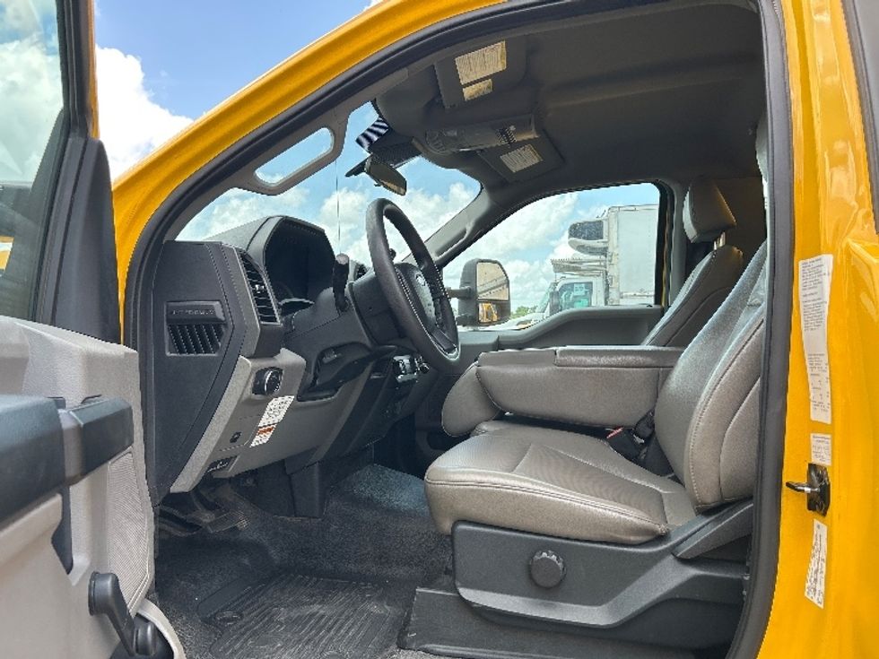 Medium Duty Box Truck-Light and Medium Duty Trucks-Ford-2021-F450-Beaumont-TX-78,814\n\t\tmiles-$ 49,250 - Image 16