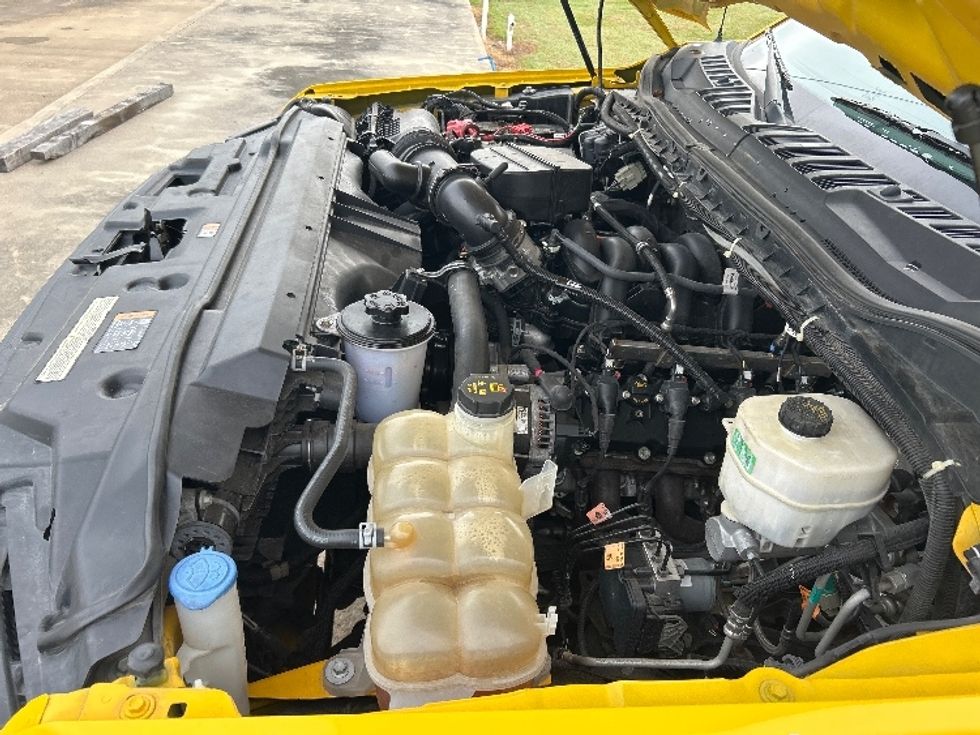 Medium Duty Box Truck-Light and Medium Duty Trucks-Ford-2021-F450-Bryan-TX-88,290\n\t\tmiles-$ 48,250 - Image 24