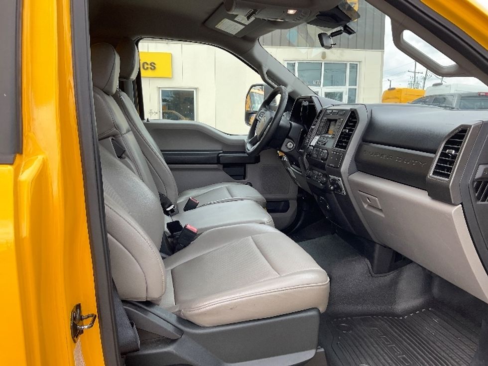 Medium Duty Box Truck-Light and Medium Duty Trucks-Ford-2021-F450-Harahan-LA-99,830\n\t\tmiles-$ 36,000 - Image 22