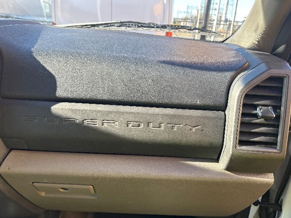 Medium Duty Box Truck-Light and Medium Duty Trucks-Ford-2021-F450-Houston-TX-102,597\n\t\tmiles-$ 36,250 - Image 21