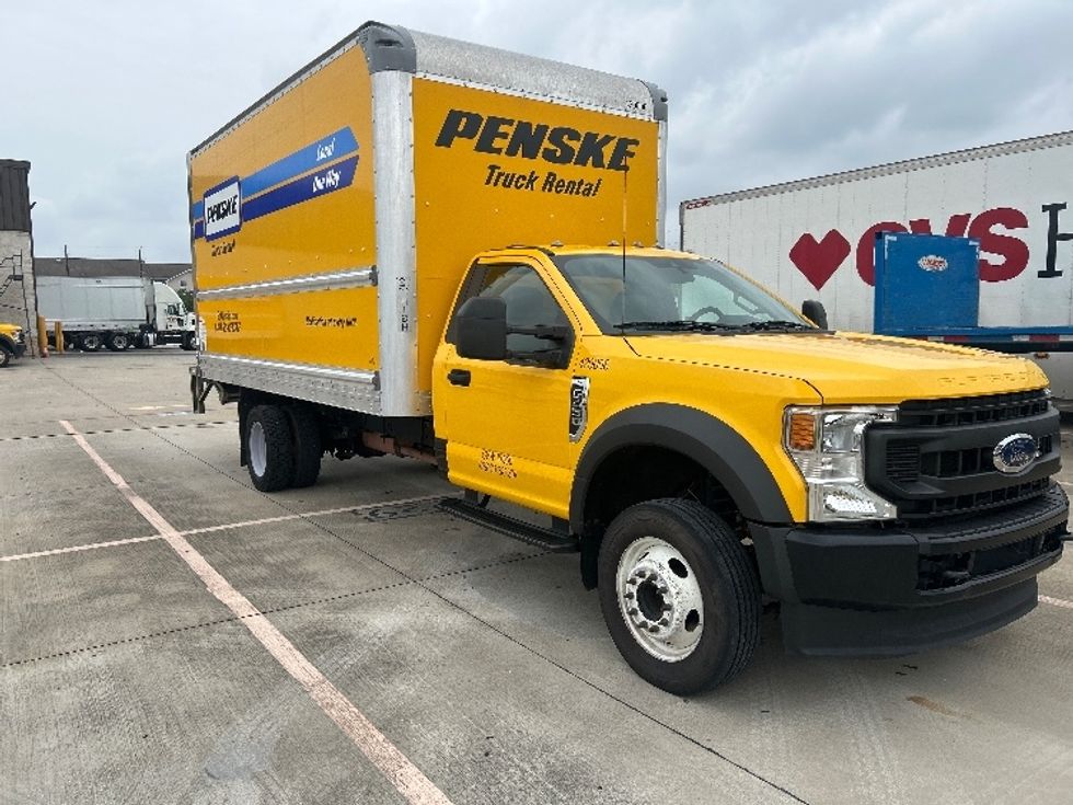 Medium Duty Box Truck-Light and Medium Duty Trucks-Ford-2021-F450-Houston-TX-120,380\n\t\tmiles-$ 36,000 - Image 1