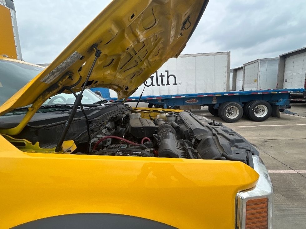 Medium Duty Box Truck-Light and Medium Duty Trucks-Ford-2021-F450-Houston-TX-120,380\n\t\tmiles-$ 36,000 - Image 23