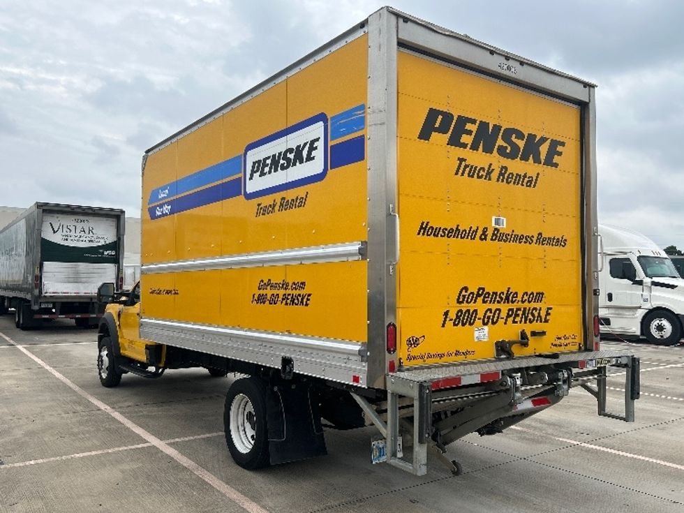 Medium Duty Box Truck-Light and Medium Duty Trucks-Ford-2021-F450-Houston-TX-120,380\n\t\tmiles-$ 36,000 - Image 6