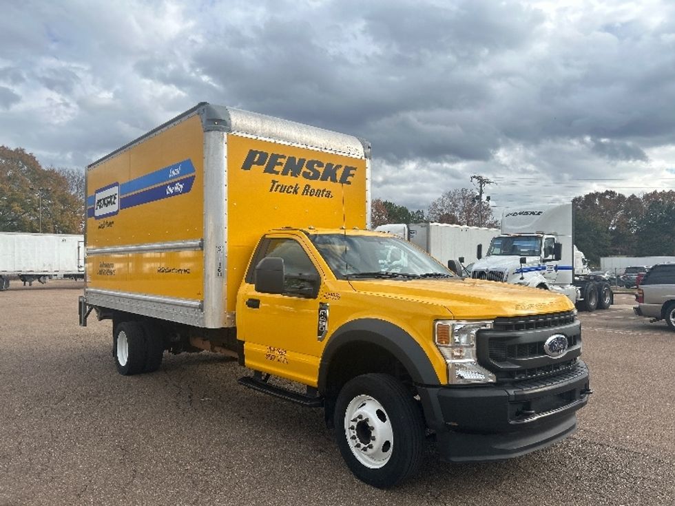 Medium Duty Box Truck-Light and Medium Duty Trucks-Ford-2021-F450-Jackson-MS-134,469\n\t\tmiles-$ 31,750 - Image 1