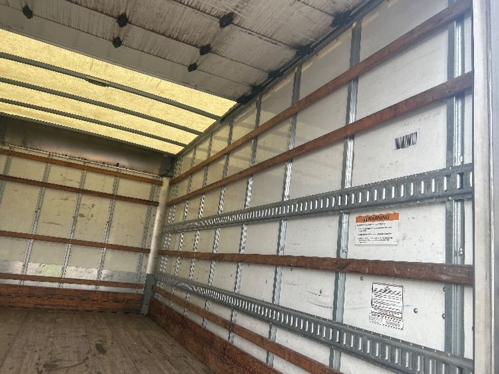 Medium Duty Box Truck-Light and Medium Duty Trucks-Ford-2021-F450-Jackson-MS-134,469\n\t\tmiles-$ 31,750 - Image 12