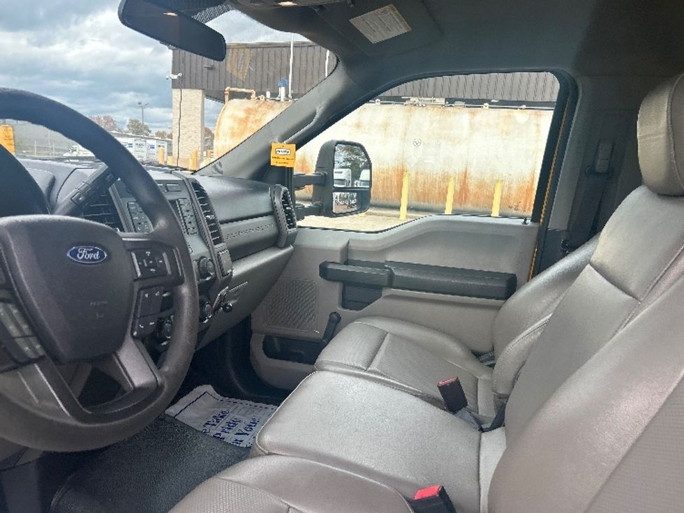 Medium Duty Box Truck-Light and Medium Duty Trucks-Ford-2021-F450-Jackson-MS-134,469\n\t\tmiles-$ 31,750 - Image 17
