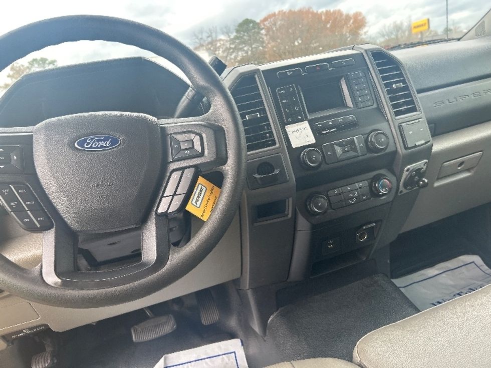 Medium Duty Box Truck-Light and Medium Duty Trucks-Ford-2021-F450-Jackson-MS-134,469\n\t\tmiles-$ 31,750 - Image 18