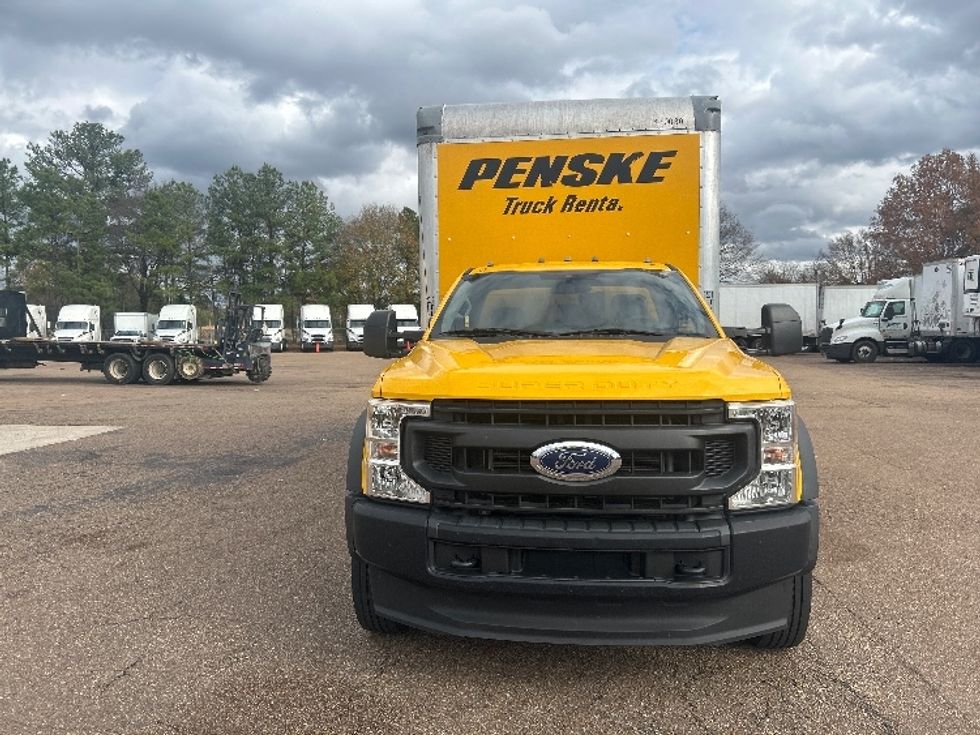 Medium Duty Box Truck-Light and Medium Duty Trucks-Ford-2021-F450-Jackson-MS-134,469\n\t\tmiles-$ 31,750 - Image 2