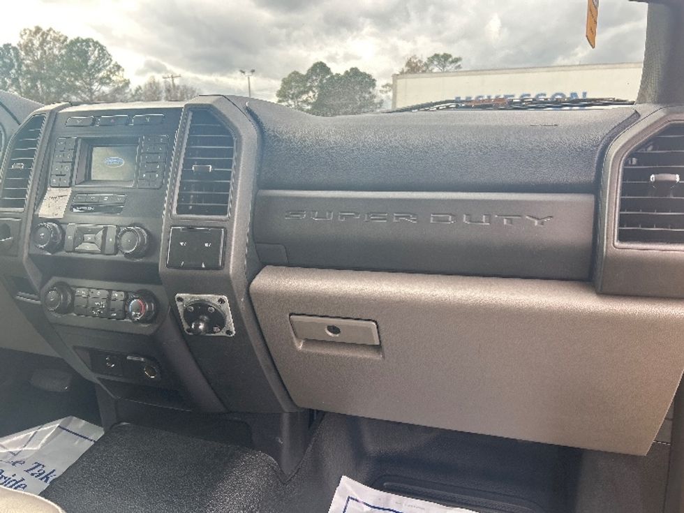 Medium Duty Box Truck-Light and Medium Duty Trucks-Ford-2021-F450-Jackson-MS-134,469\n\t\tmiles-$ 31,750 - Image 21