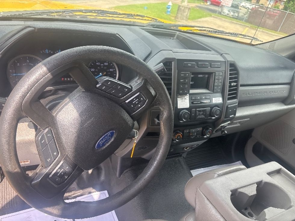 Medium Duty Box Truck-Light and Medium Duty Trucks-Ford-2021-F450-Katy-TX-135,377\n\t\tmiles-$ 28,750 - Image 17