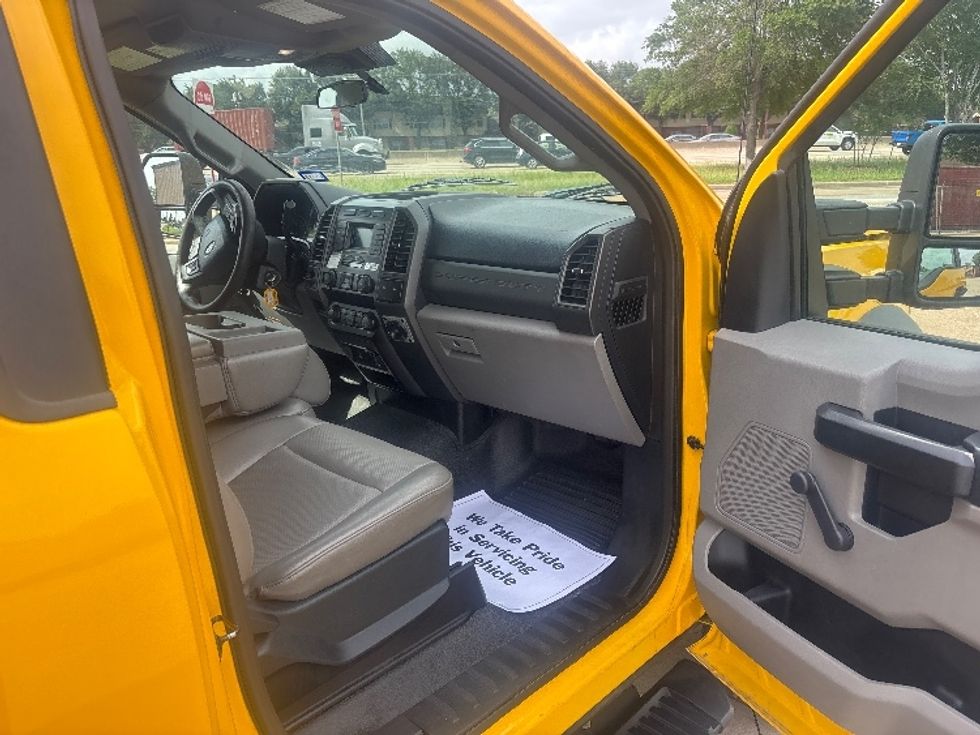 Medium Duty Box Truck-Light and Medium Duty Trucks-Ford-2021-F450-Katy-TX-135,377\n\t\tmiles-$ 28,750 - Image 19