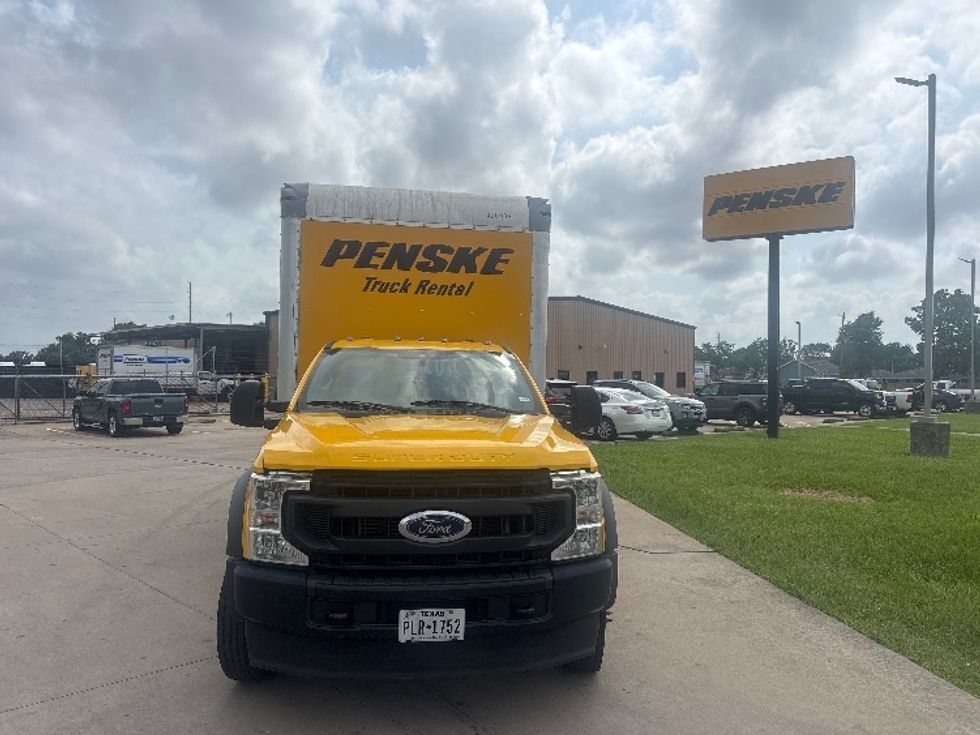 Medium Duty Box Truck-Light and Medium Duty Trucks-Ford-2021-F450-Katy-TX-135,377\n\t\tmiles-$ 28,750 - Image 2