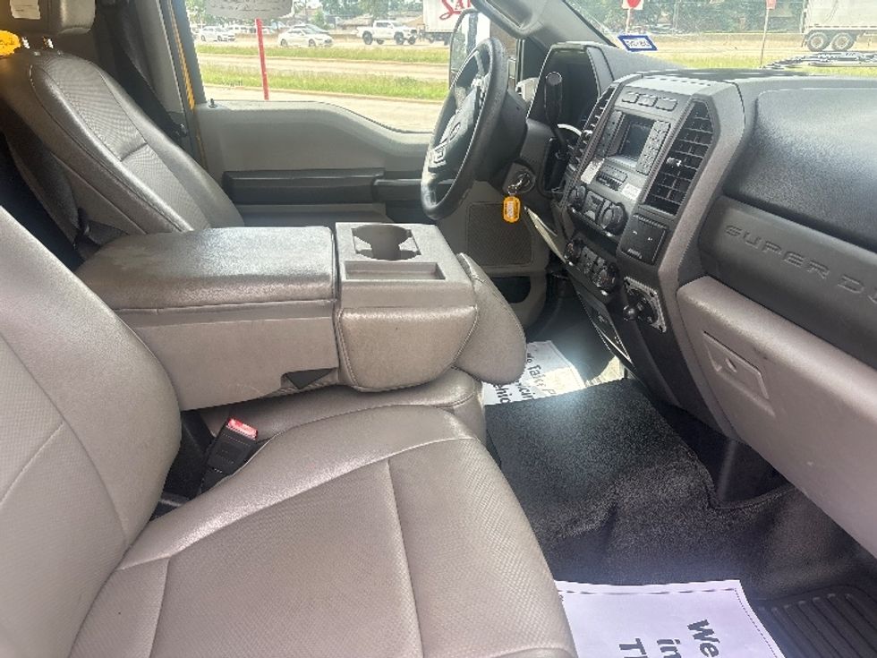 Medium Duty Box Truck-Light and Medium Duty Trucks-Ford-2021-F450-Katy-TX-135,377\n\t\tmiles-$ 28,750 - Image 21