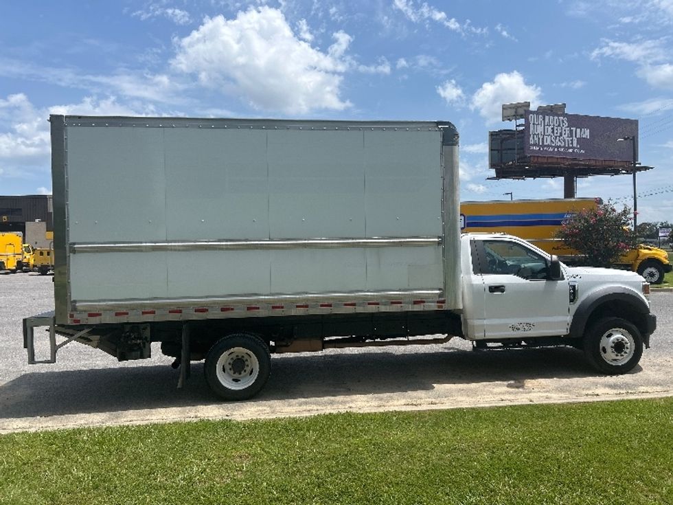 Medium Duty Box Truck-Light and Medium Duty Trucks-Ford-2021-F450-Lafayette-LA-129,657\n\t\tmiles-$ 32,500 - Image 11