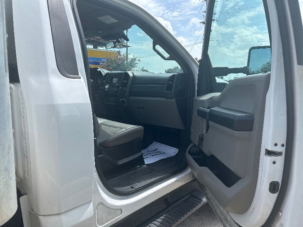 Medium Duty Box Truck-Light and Medium Duty Trucks-Ford-2021-F450-Lafayette-LA-129,657\n\t\tmiles-$ 32,500 - Image 16